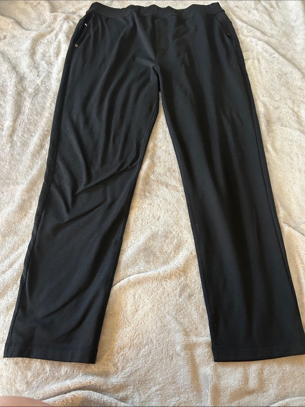 Vuori Coronado pant in black heather